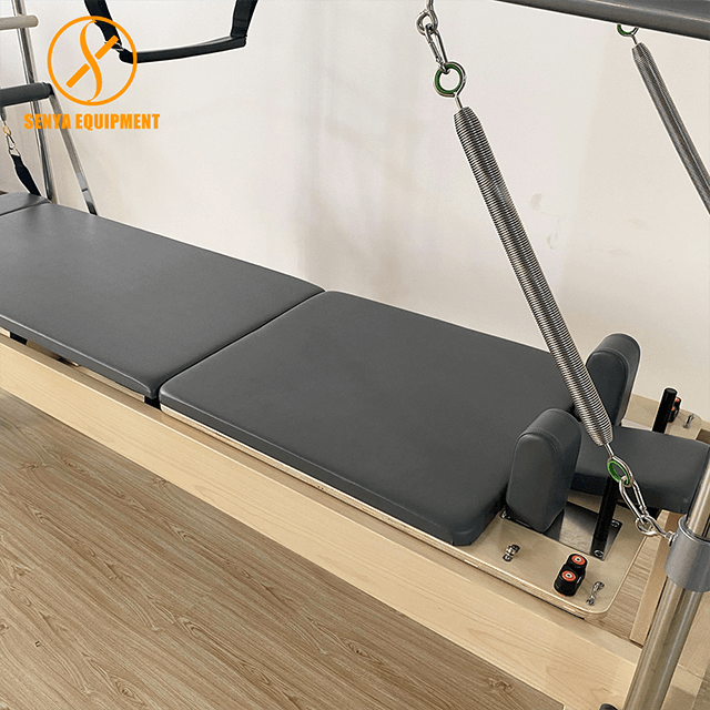 Cadillac in legno con Reformer Pilates Reformer con torre completa per allenamento in studio