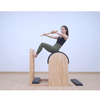 Design in pelle a botte con scala per pilates in legno di quercia